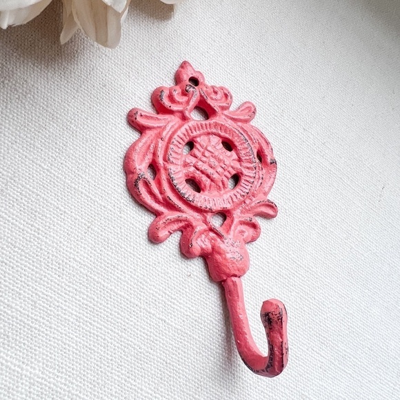 Painted Flower Wall Hook Cast Iron Coat Hook Towel Hook Jewelry - Coral Blush - Picture 2 of 2
